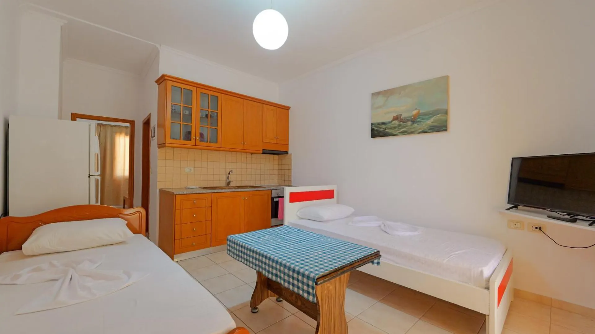 Dana Apartments Sarandë 0*,
