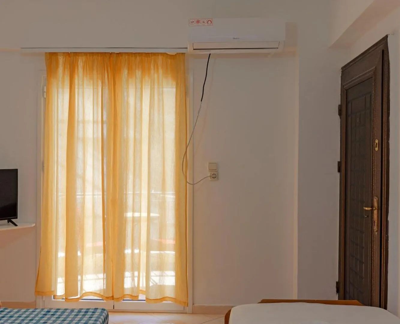 Dana Apartments Sarandë 0*,